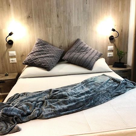 Arya Cagliari Hotell Exteriör bild