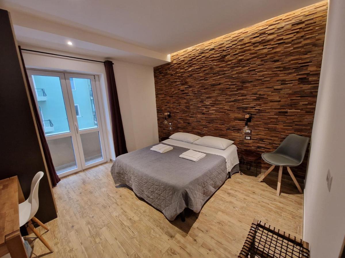 Arya Cagliari Hotell Exteriör bild