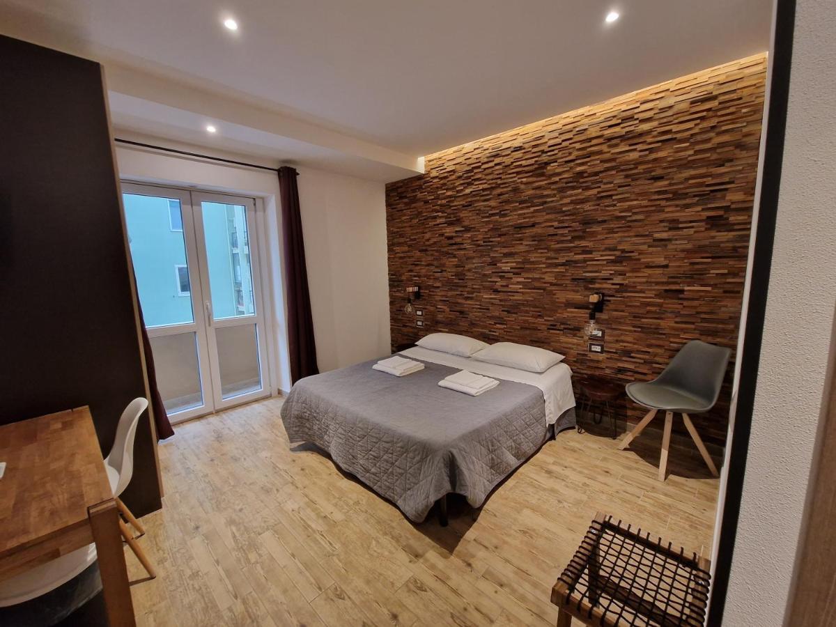 Arya Cagliari Hotell Exteriör bild
