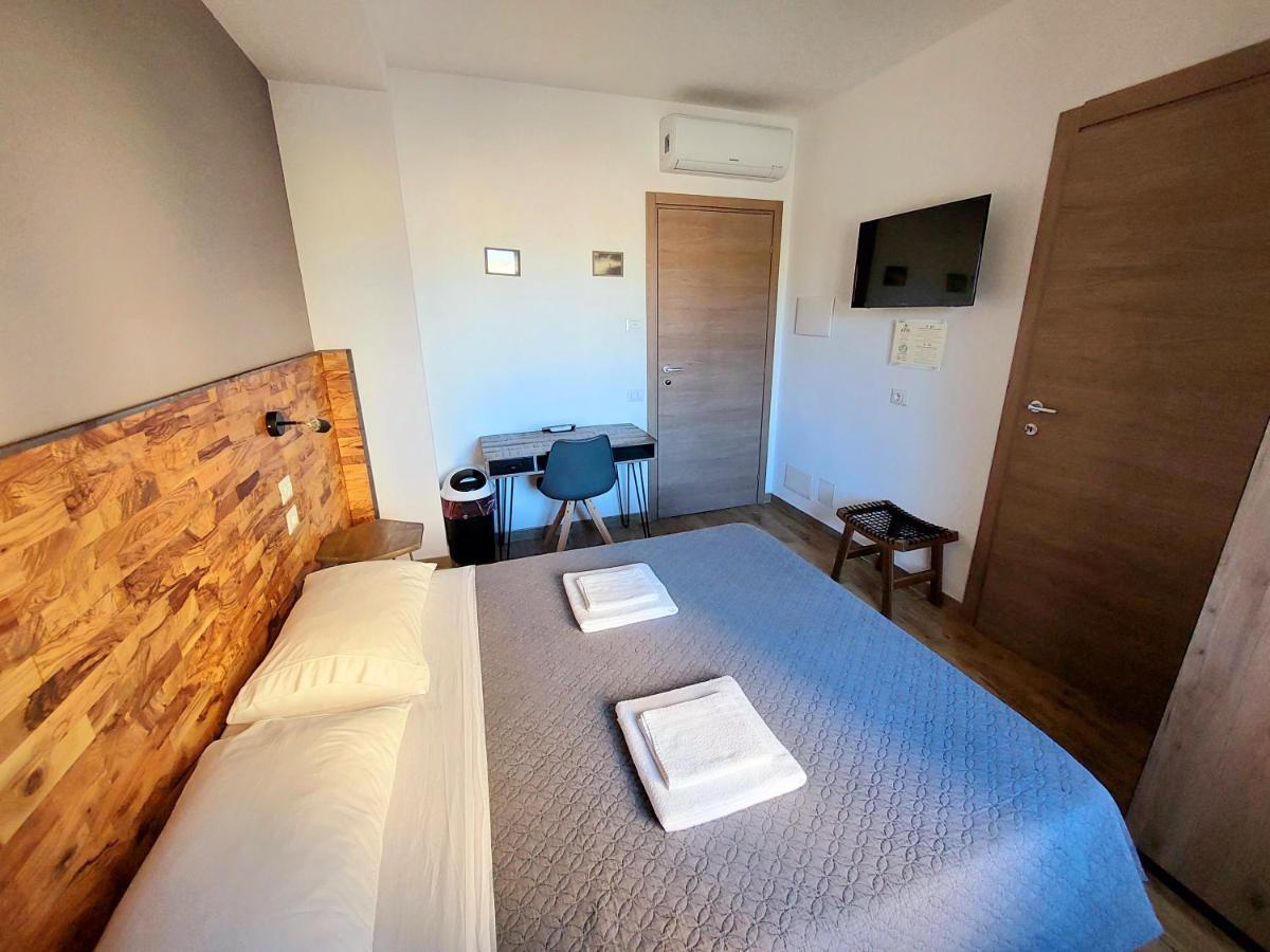 Arya Cagliari Hotell Exteriör bild