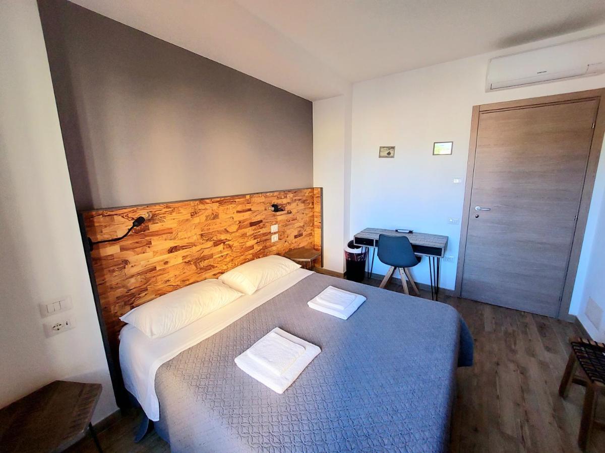 Arya Cagliari Hotell Exteriör bild