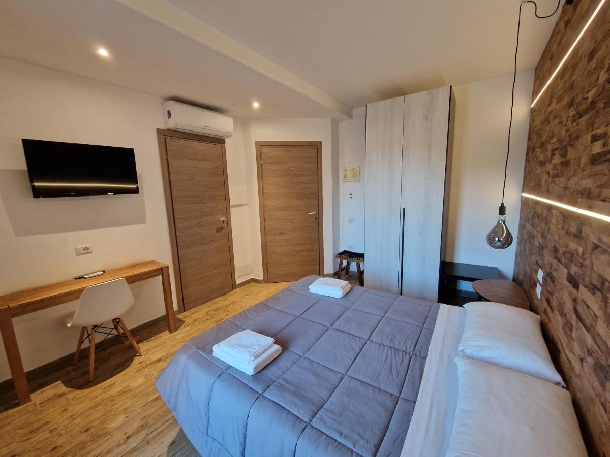 Arya Cagliari Hotell Exteriör bild
