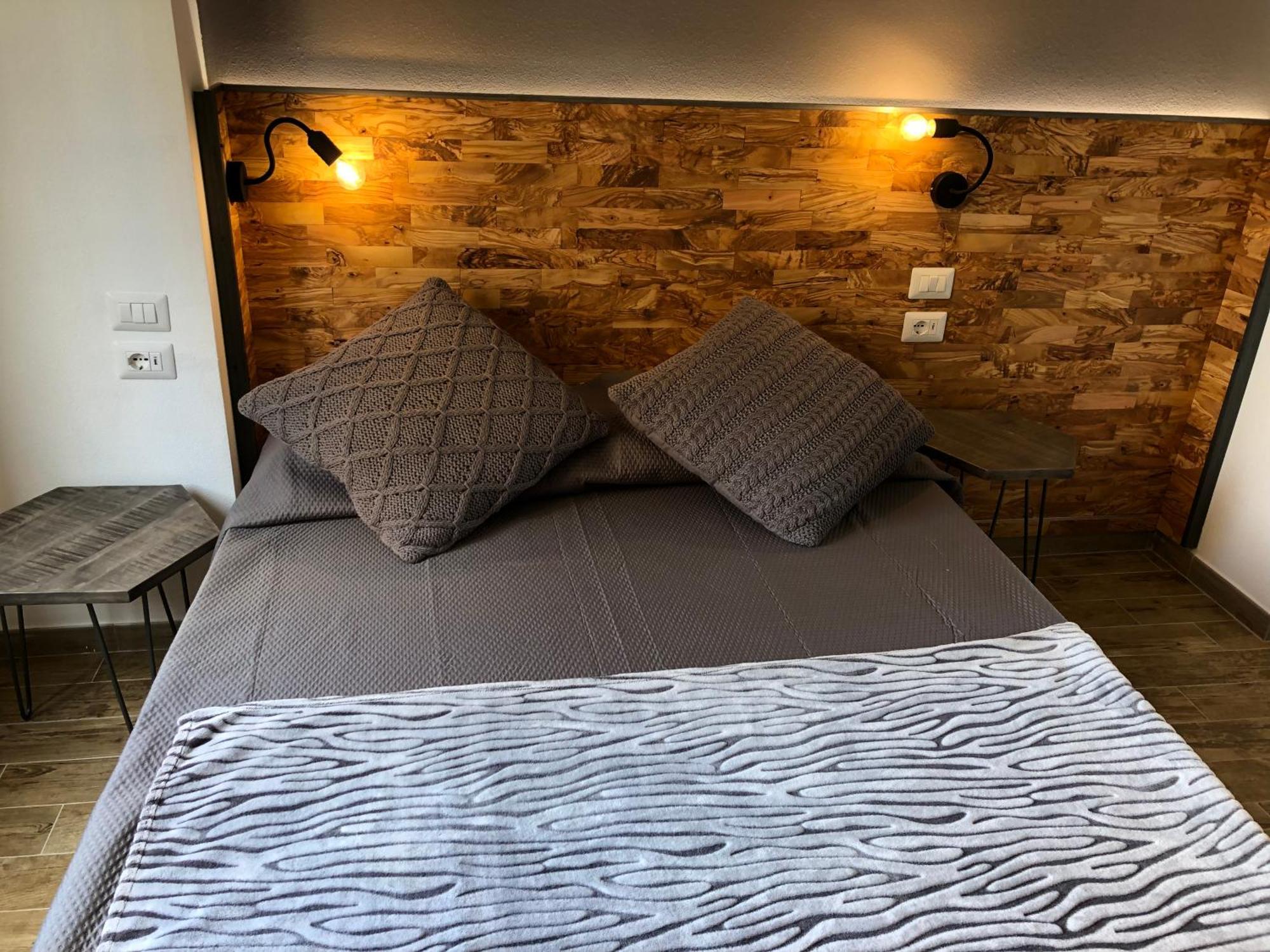 Arya Cagliari Hotell Exteriör bild