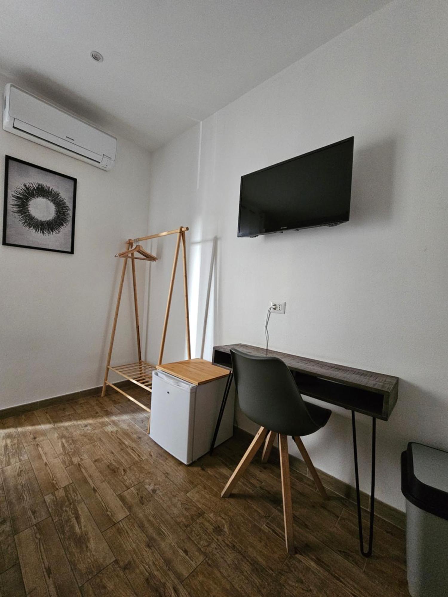 Arya Cagliari Hotell Exteriör bild